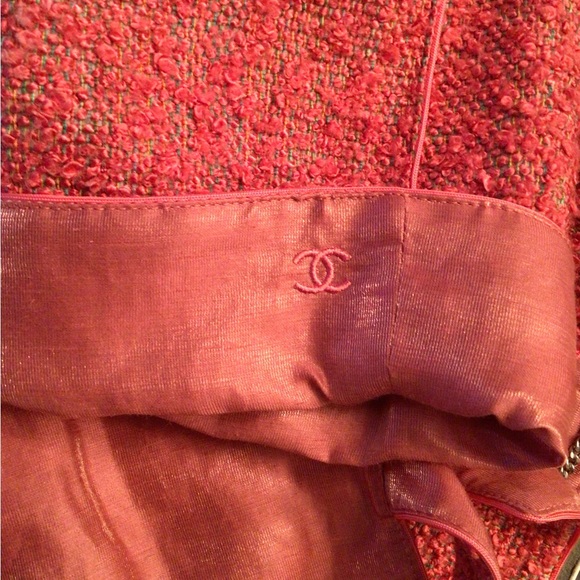 CHANEL Coral Pink Wrap Jacket FR42 (6-8 US). - Picture 9 of 9